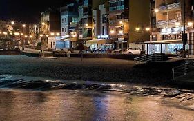 Primera línea con preciosas vistas al mar