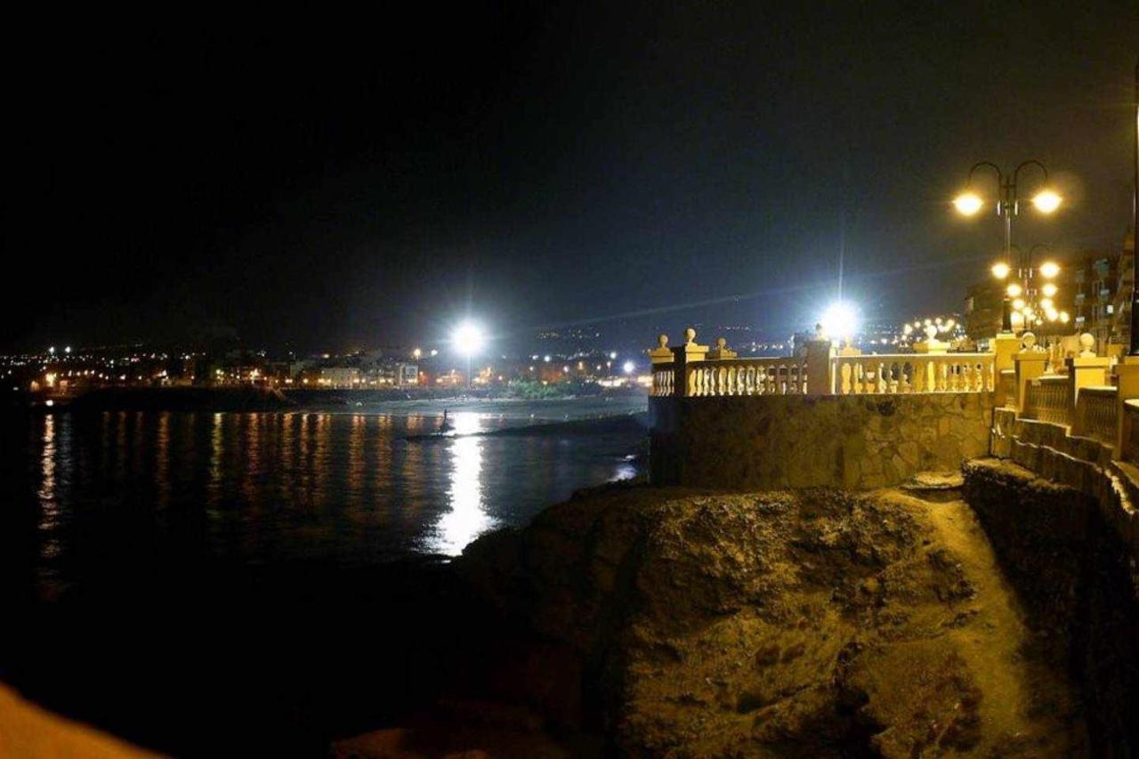 Primera línea con preciosas vistas al mar Melenara Exterior foto